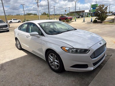 2016 Ford FUSION Base