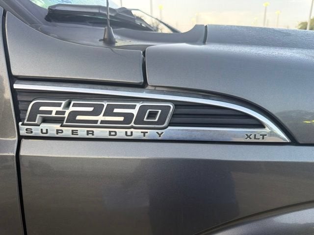 2016 Ford Super Duty F-250 SRW Lariat — photo 16