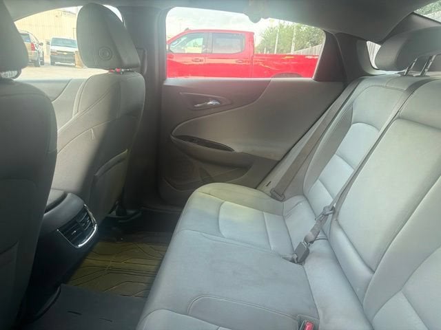 2020 Chevrolet Malibu LT — photo 14