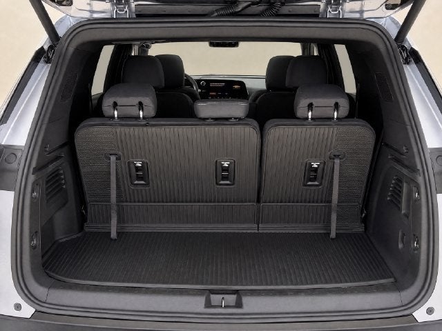2027 Chevrolet Traverse LT - Photo 13