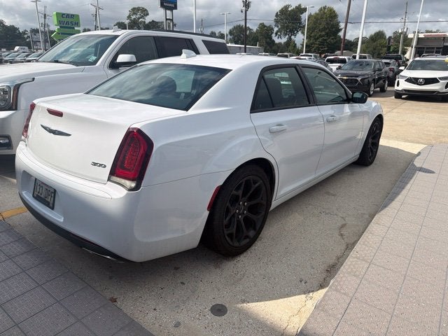2019 Chrysler 300 Touring