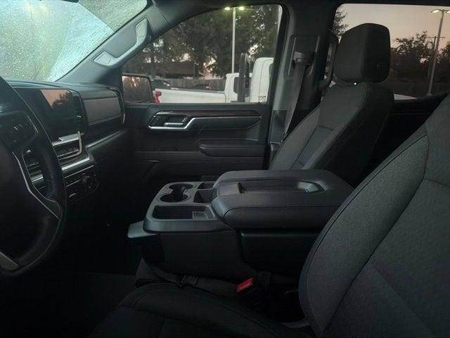 2023 Chevrolet Silverado 1500 LT — photo 13