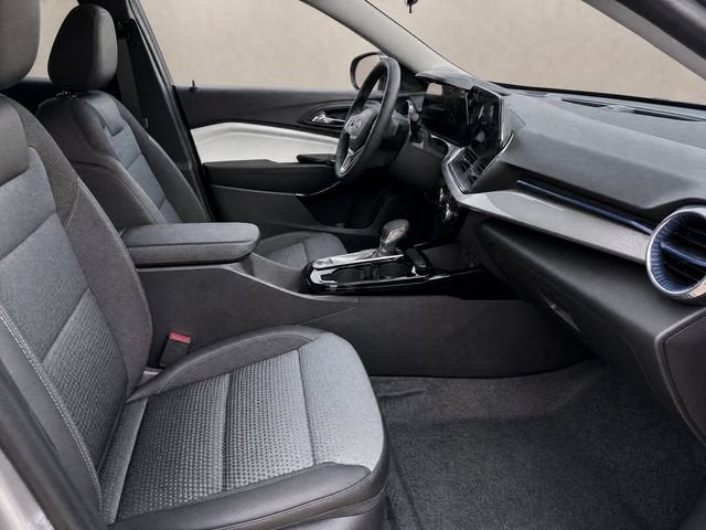 2026 Chevrolet Trax LT - Photo 11