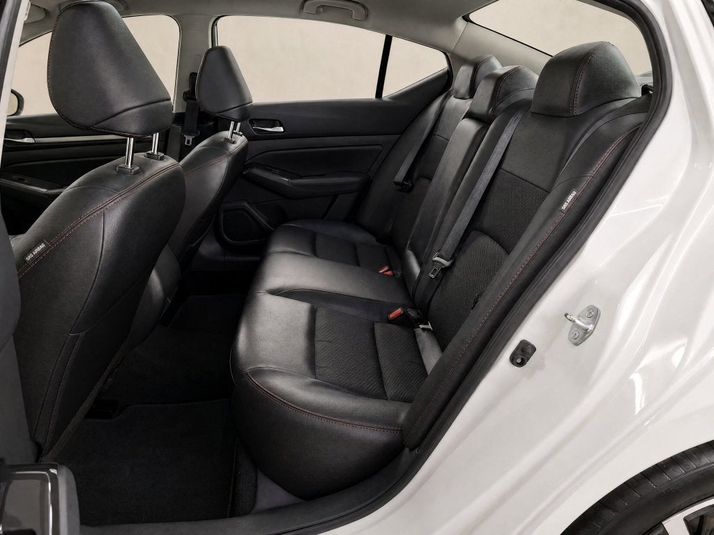 2025 Nissan Altima SR FWD