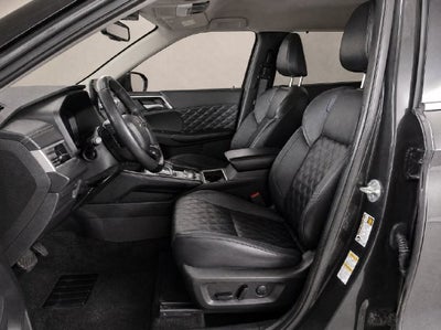 2023 Mitsubishi Outlander SEL